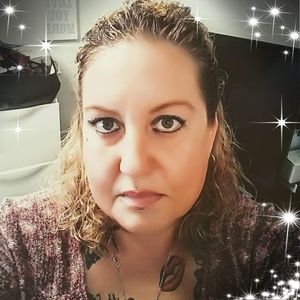 Meet your Posher, Carrie